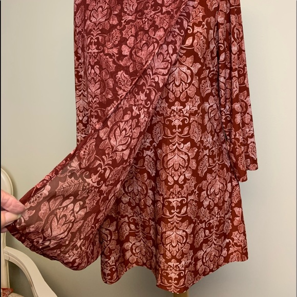 New Directions top. Size M - Picture 2 of 6